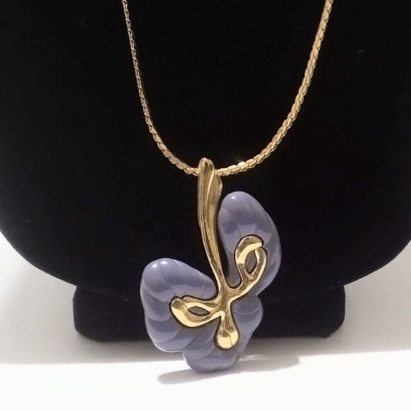 Vintage Givenchy 1980 Lavender Flower Gold Tone Designer Runway Necklace - Picture 5 of 10